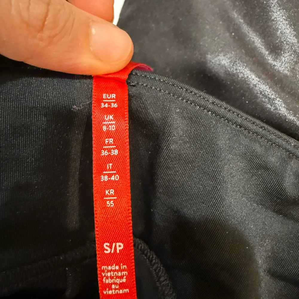 SPANX Faux Leather Leggings - Picture 11 of 11